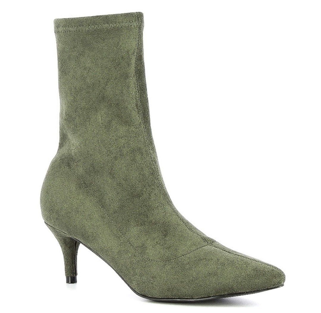 Suede khaki kitten heel
