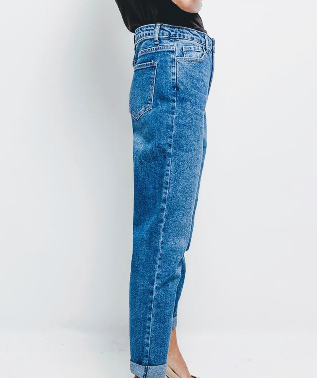 Mom Fit Straight Denim