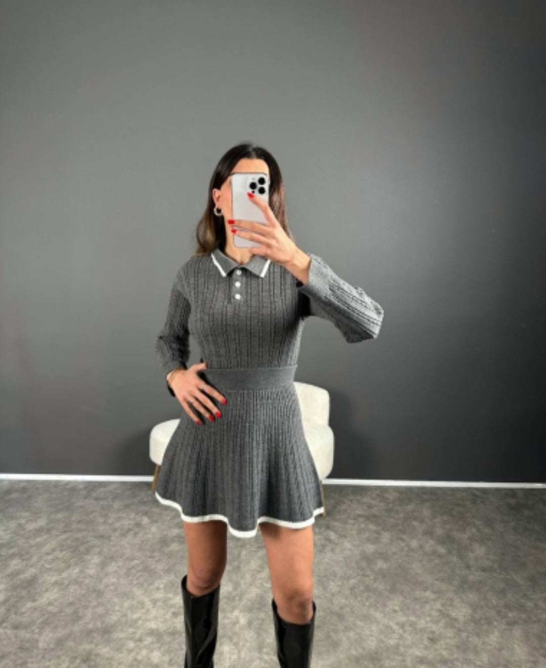 "COLLAGE" SET Knitted Flap Collar Sweater And Matching Short Skirt Set