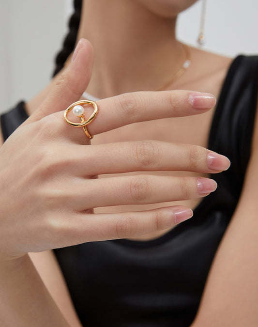 Gold minimalism adjustable ring with cultured pearl