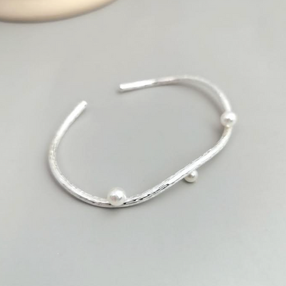 Wavy Pearl Bracelet