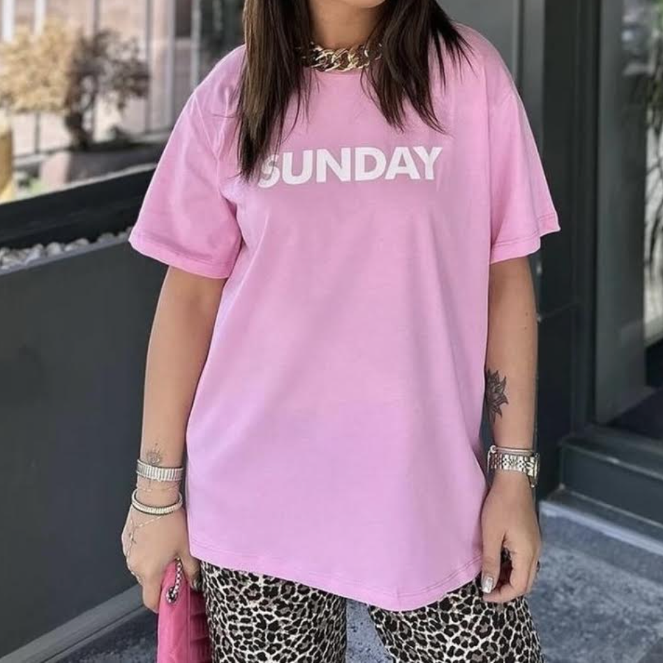 Short Sleeve T-shirt "Sunday"